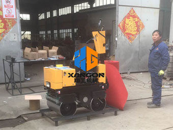 手扶小型壓路機(jī)使用方便壓實效果好