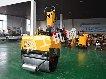 道路養(yǎng)護(hù)責(zé)任重大，小型壓路機(jī)需求迅速增長(zhǎng)