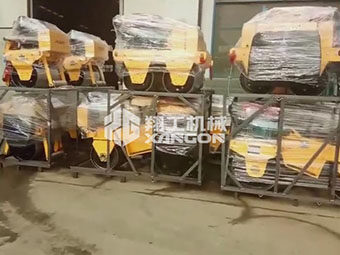 翔工機(jī)械一批小型壓路機(jī)包裝好，成功出口到國外