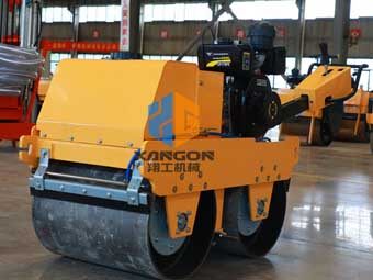 惡劣環(huán)境操作小型壓路機(jī)的注意事項(xiàng)有哪些？