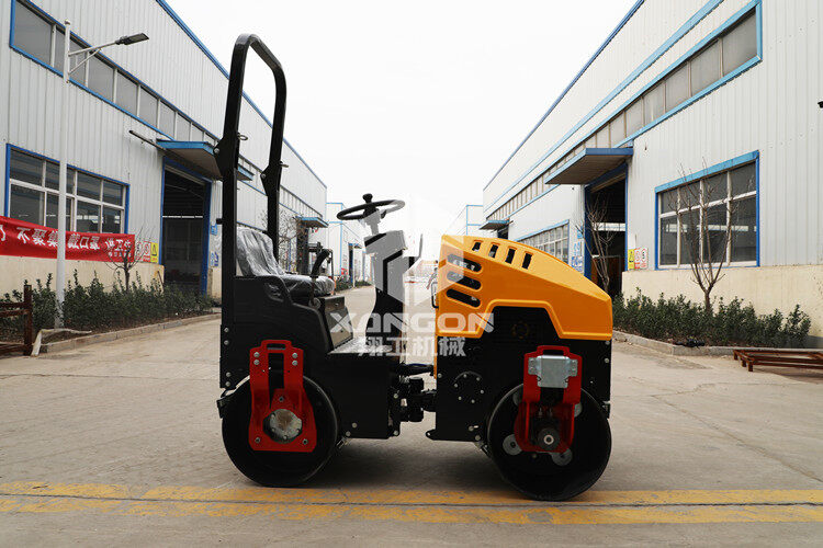 預防銹蝕，從養(yǎng)護座駕式壓路機車漆做起