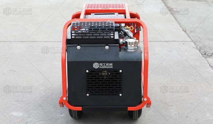 液壓動力站自帶散熱器，可持久工作