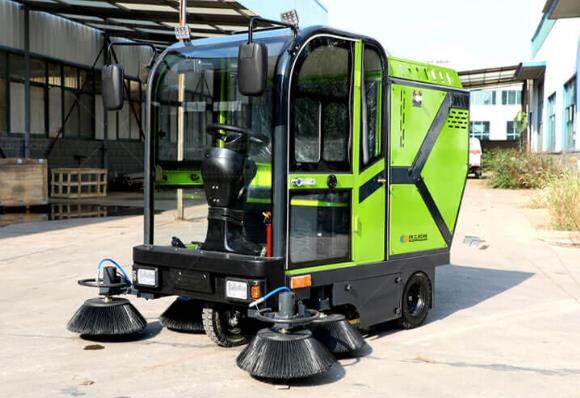 電動(dòng)掃地車挑花眼了？看這里