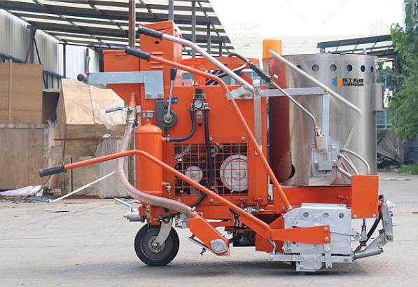 道路劃線機客戶擔(dān)心的問題，一一解決